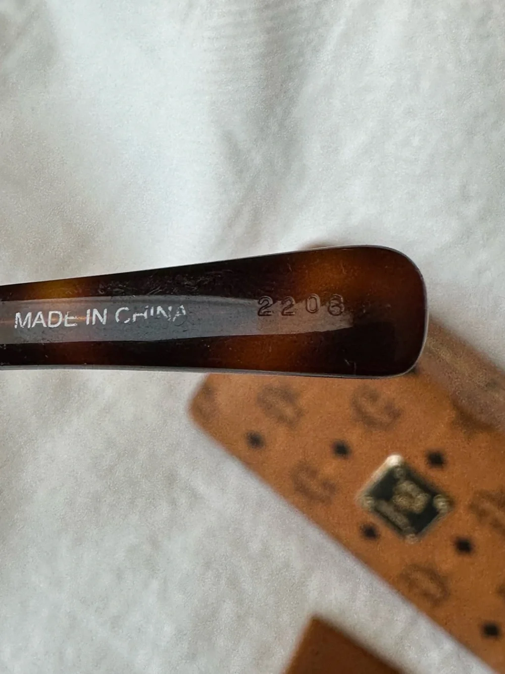 Full Inclusion MCM Havana Tortoiseshell Sunglasses - Authenticated by Poizon - Picture 12 of 13